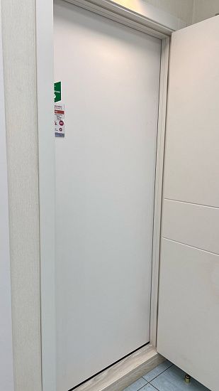 Межкомнатная дверь  