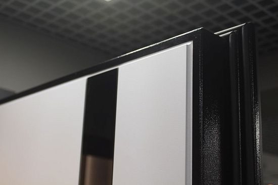 Входная дверь  