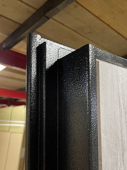 Входная дверь  